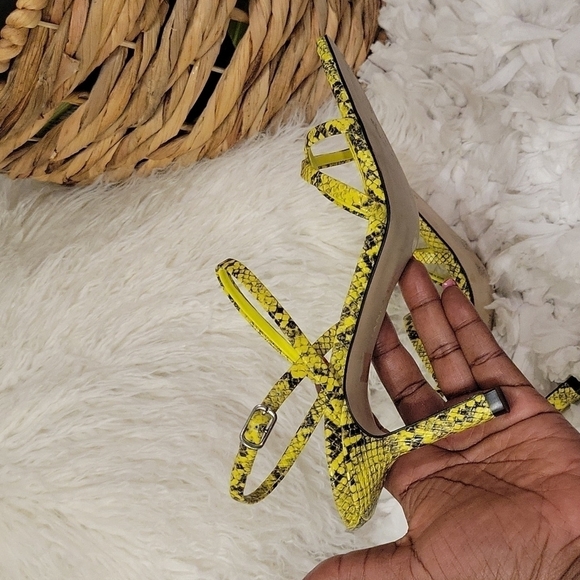Gianni bini neveena yellow Reptile snake skin Strappy sandals - Picture 4 of 10
